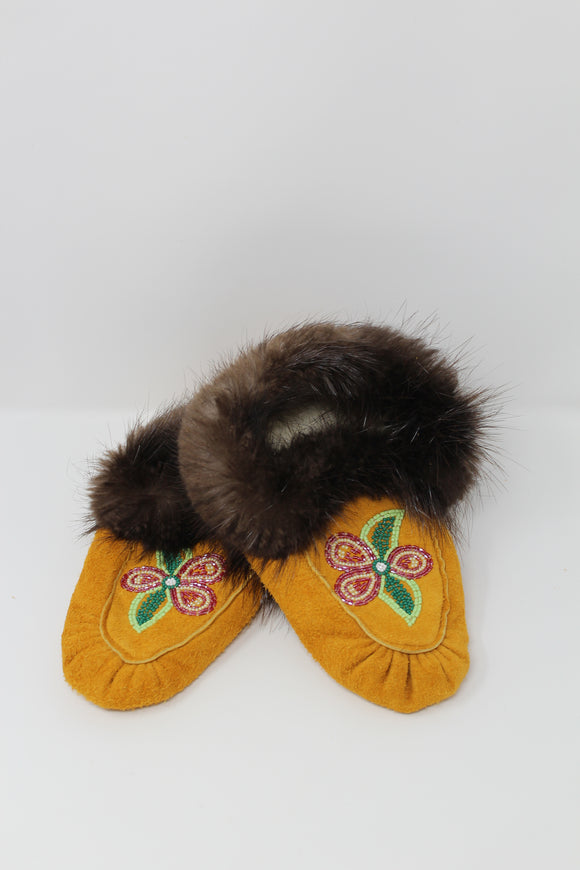 Woman's Size 7 Beaded Moccasin