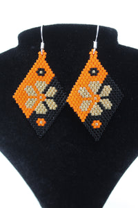 Liz Jim - Medium Brick Stitch Earrings Orange/Black